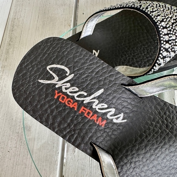 SKECHERS, YOGA FOAM, BLACK, CALI VINYASA-STONE CANDY SANDAL. SIZE 9 - Picture 5 of 7